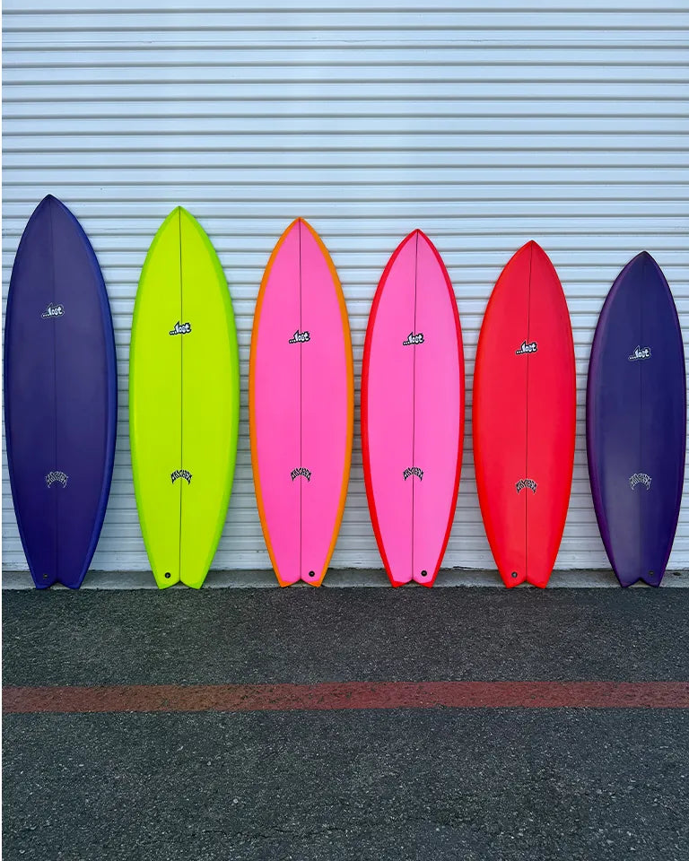Tabla de surf twin fin Lost RNF Twinzer 96er diseñada por Matt Mayhem Biolos