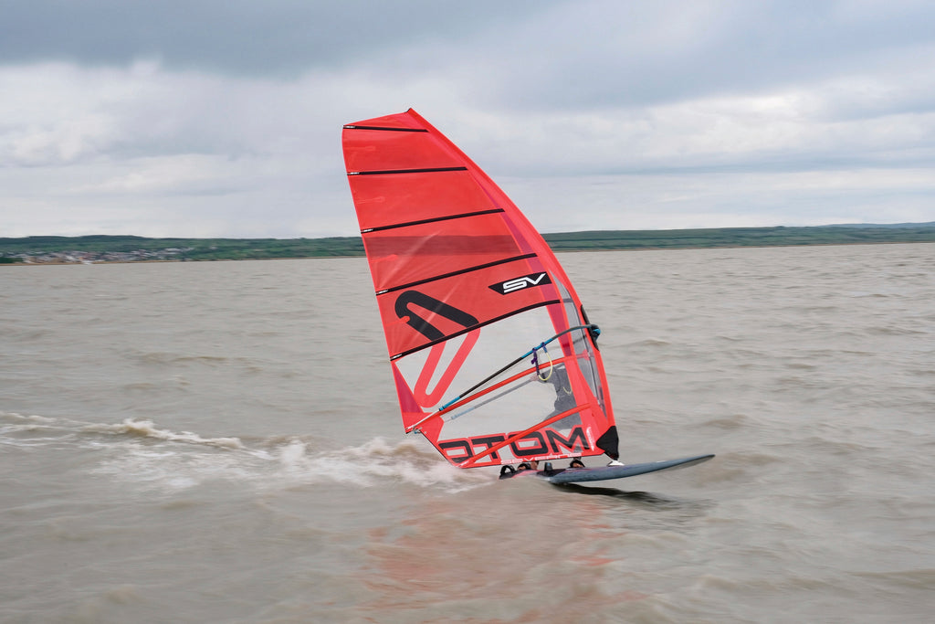 Vela de windsurf Freerace de 2 cambers Severne Moto