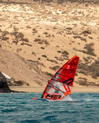 Tabla de windsurf de slalom y carrera en carbono Starboard iSonic 2026