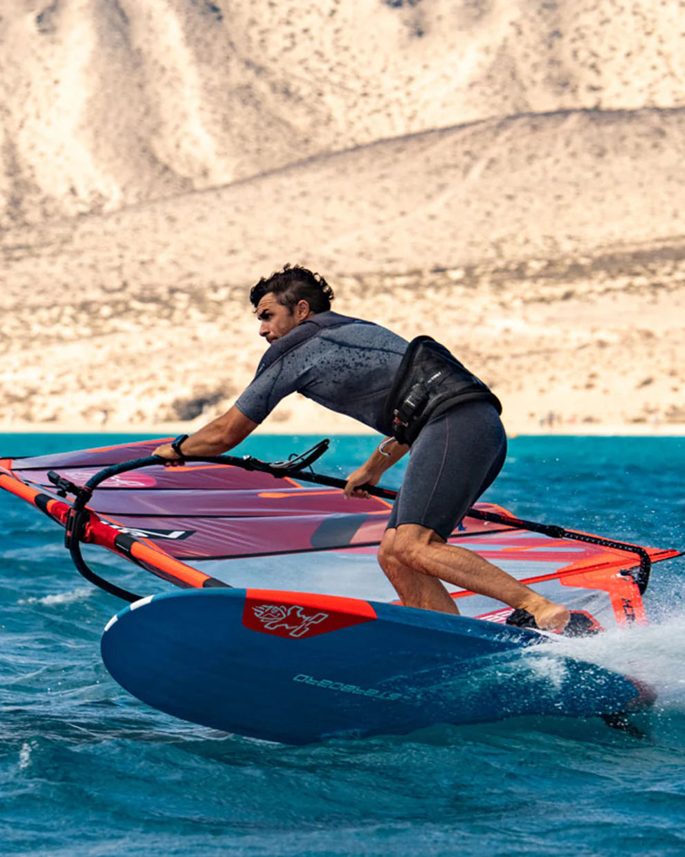 Tabla de windsurf de slalom y carrera en carbono Starboard iSonic 2026