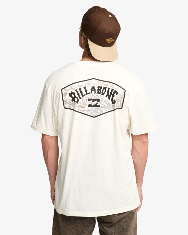 Camiseta de manga corta para hombre Billabong Scenic Arch A/DIV Premium en color blanco roto