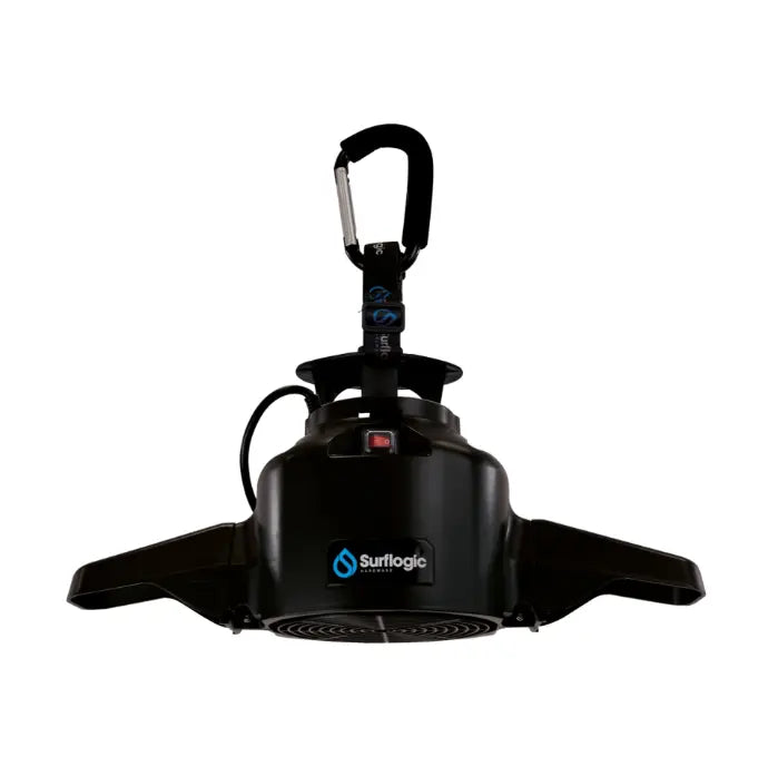 Secador de neopreno rápido Surflogic Wetsuit Pro Dryer en color negro con percha integrada