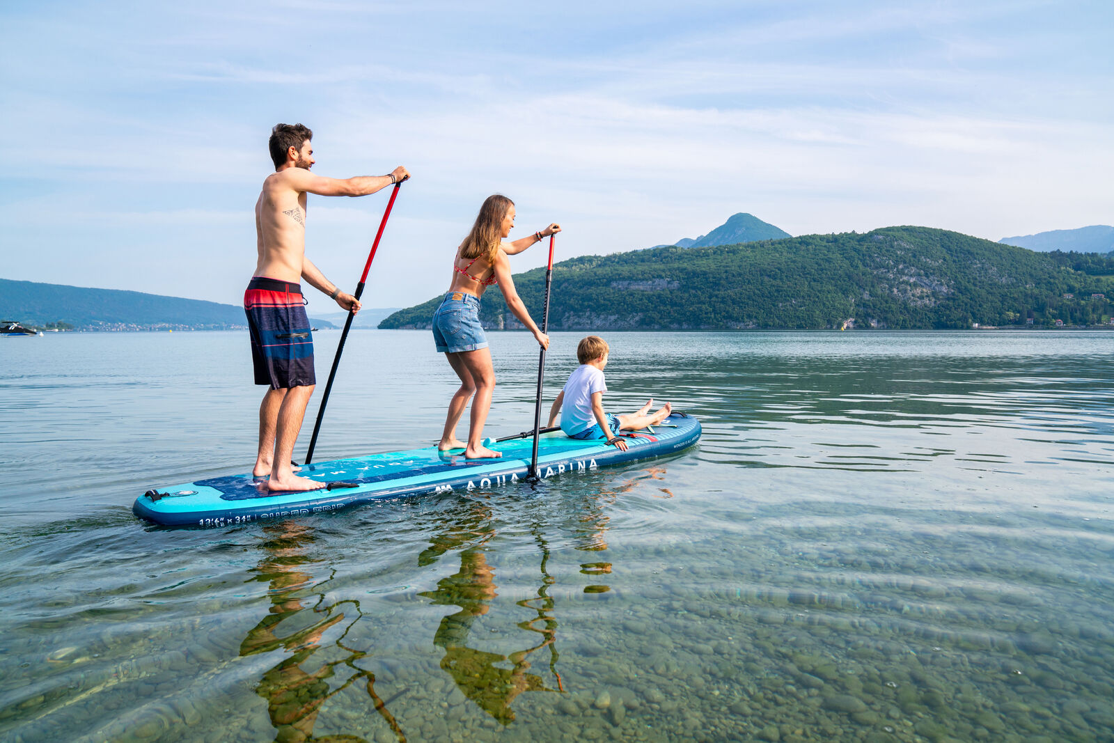 Tabla de paddle surf inflable tándem para dos personas Aqua Marina Super Trip 12'6" con mochila e inflador