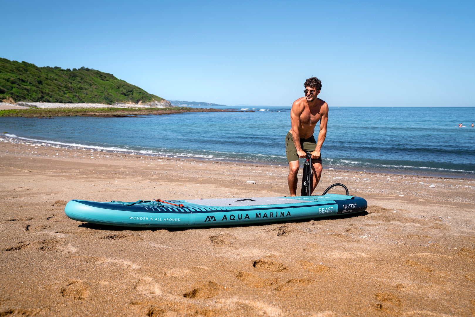 Pack completo de tabla de paddle surf inflable Aqua Marina Beast 10'6" Advanced con remo, bomba y mochila
