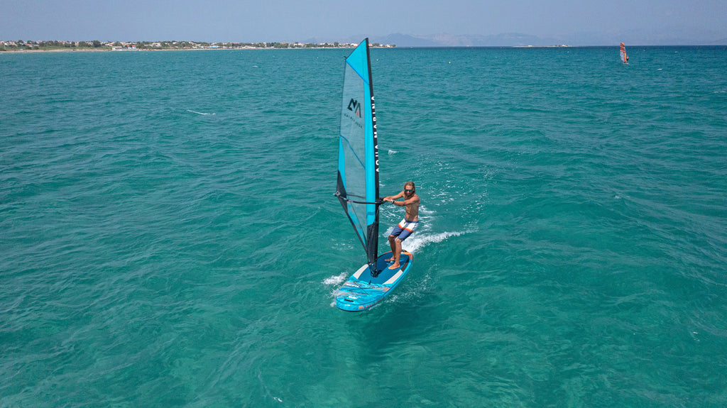 Tabla inflable convertible de windsurf y paddle surf Aqua Marina Blade 10'6" con orza y mochila