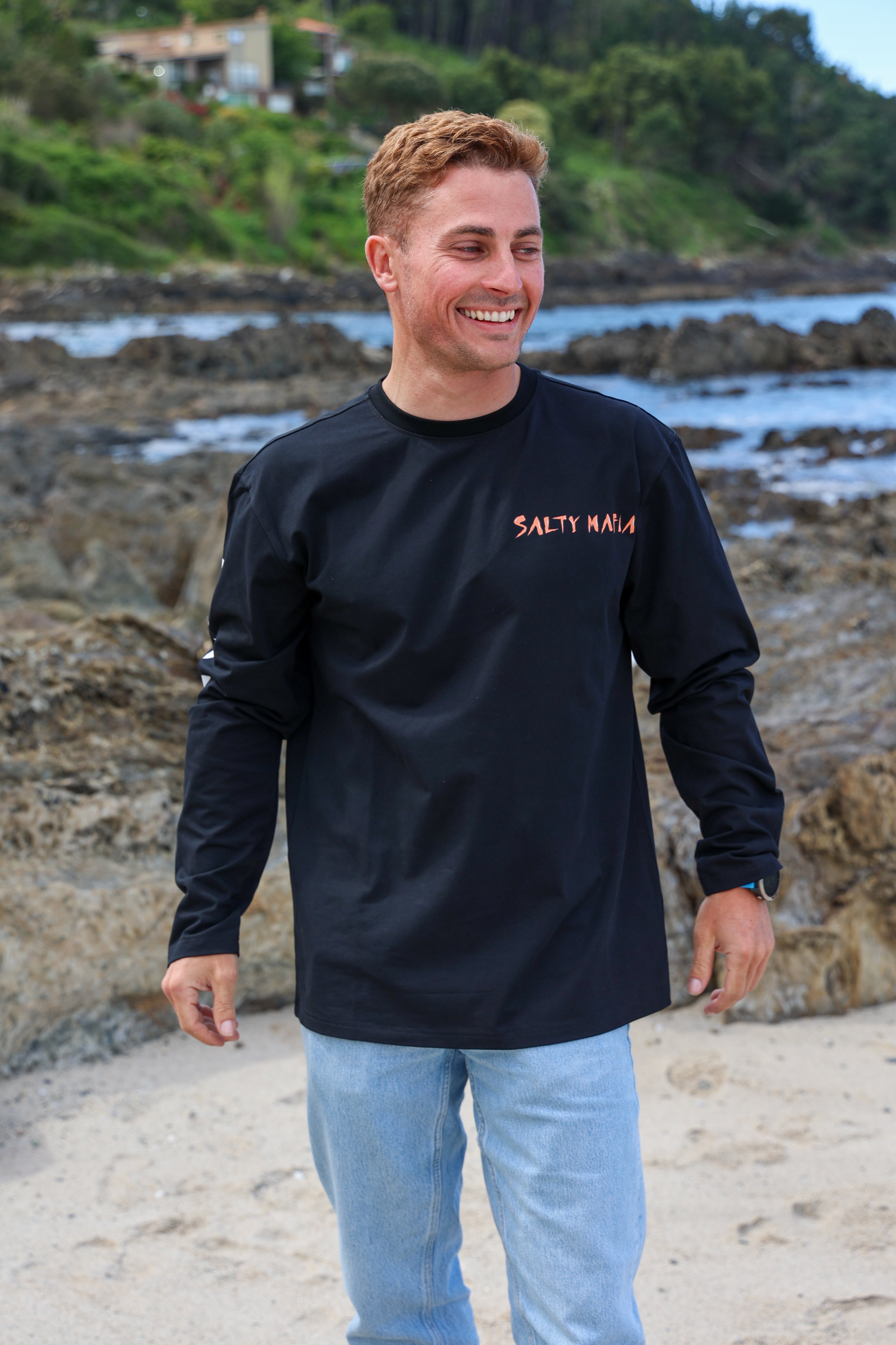 Camiseta de surf de manga larga Salty Mafia con diseño gráfico original