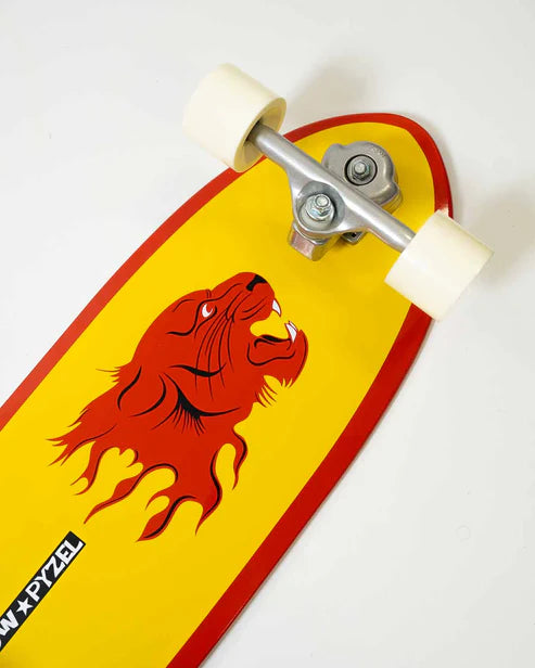Surfskate YOW Red Tiger 32.6 pulgadas Pyzel completo