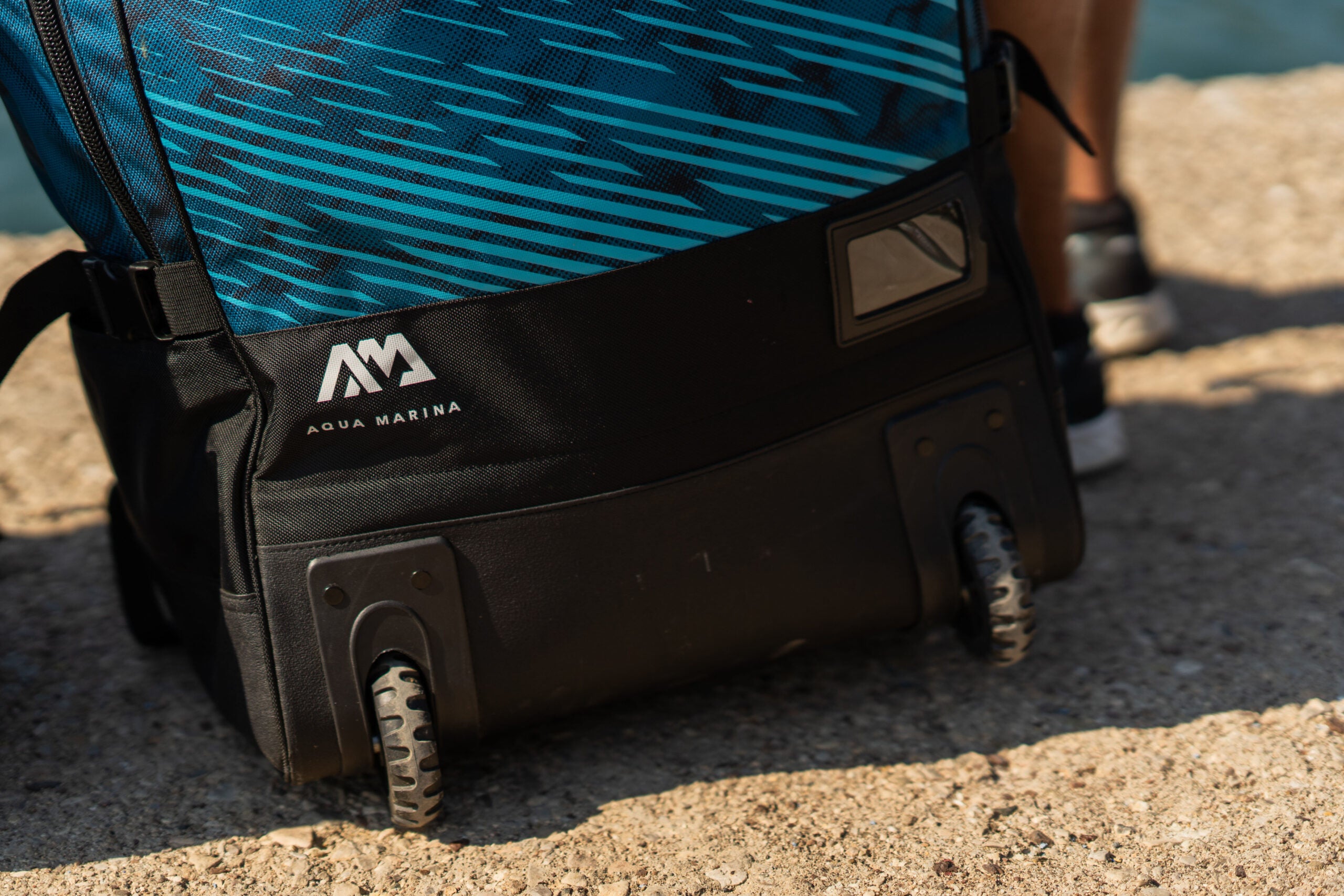 bolsa-transporte-ruedas-paddle-surf-aqua-marina-blueberry-roller-bag