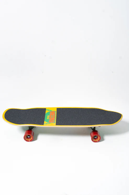 Surfskate YOW Medina Panthera 33.5 pulgadas completo