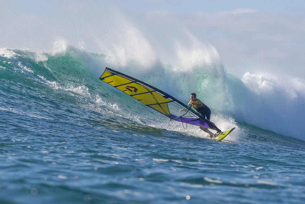 Tabla de windsurf de olas Tri-Fin Duotone Grip Tri 2026