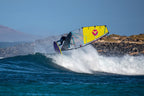 Vela de windsurf de olas Duotone Super_Hero SLS 2026 color amarillo y gris