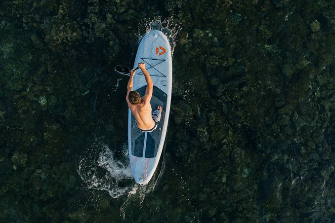 Pack de paddle surf hinchable de touring Duotone Flow Air SLS con remo y accesorios