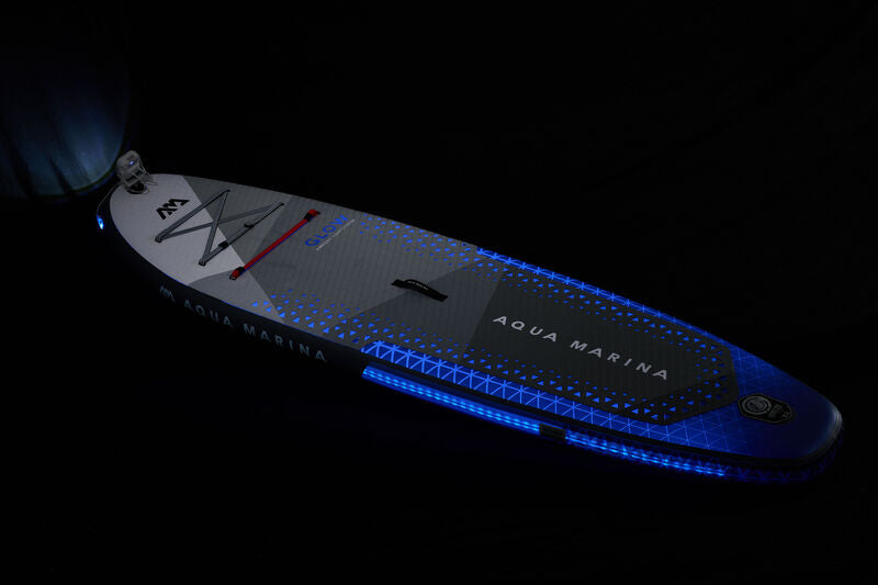 Tabla de paddle surf inflable con luces LED integradas Aqua Marina GLOW 10'4" con remo y batería