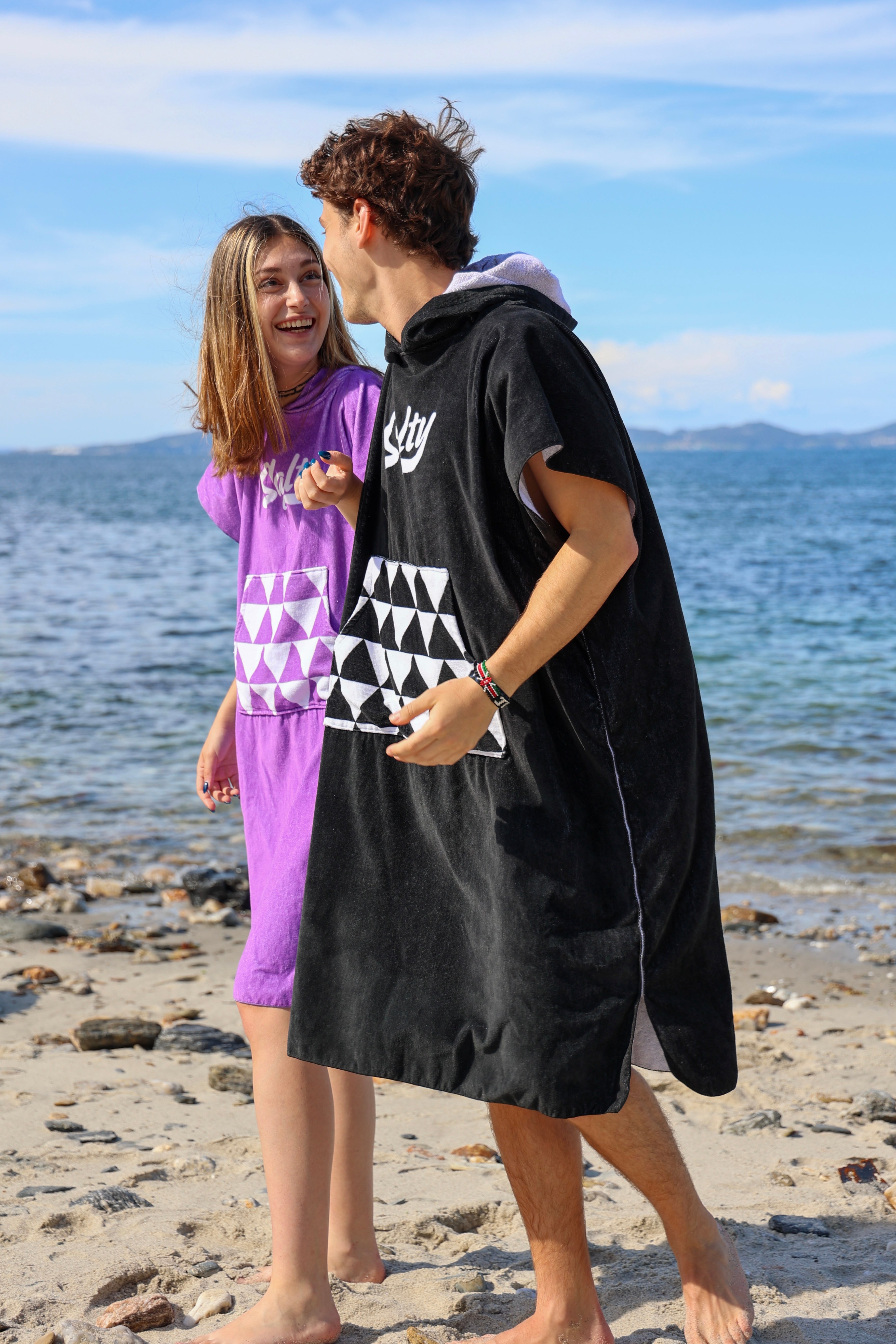 Poncho de surf cambiador Salty con capucha y bolsillo delantero