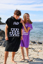 Poncho de surf cambiador Salty con capucha y bolsillo delantero