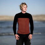 Camiseta de neopreno de manga larga 2/2 mm para hombre ION Neo Top en color Sunbaked Maroon