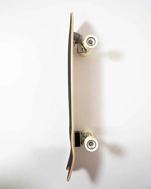 Surfskate YOW Longfish Lenart 35.5 pulgadas Signature Series completo - Diseño de Orlin Lenart