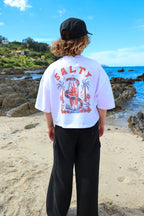 Camiseta de surf para mujer Salty Wild Tee con diseño gráfico en la espalda