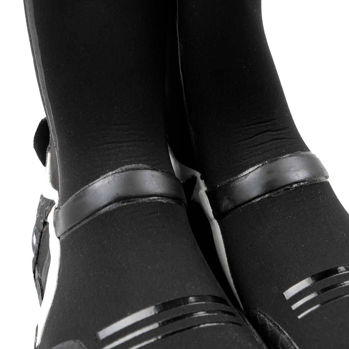 Escarpines de neopreno 5mm Soöruz Guru Split Toe color negro