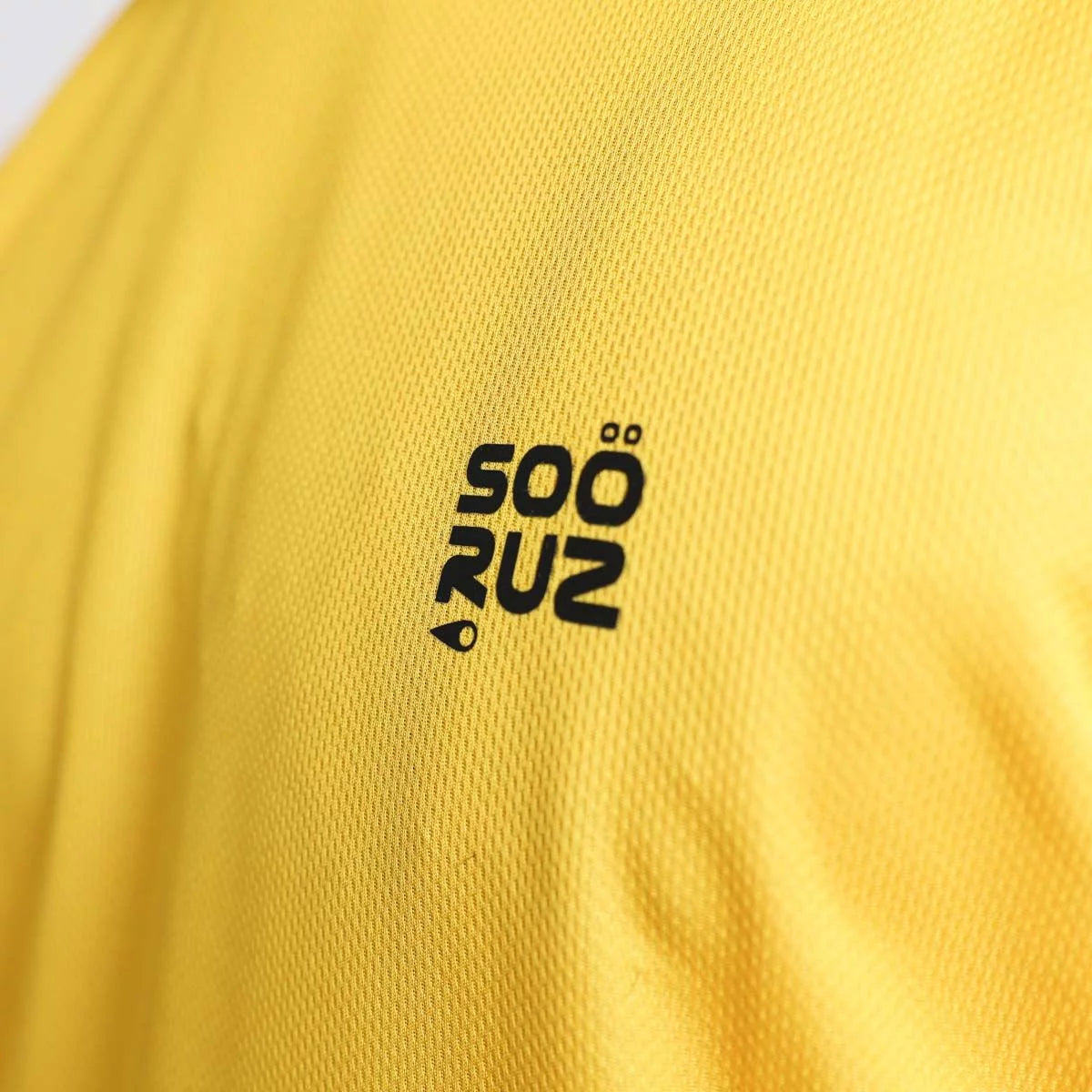 Camiseta de protección solar de manga larga con capucha para hombre Soöruz Mantas color amarillo flúor