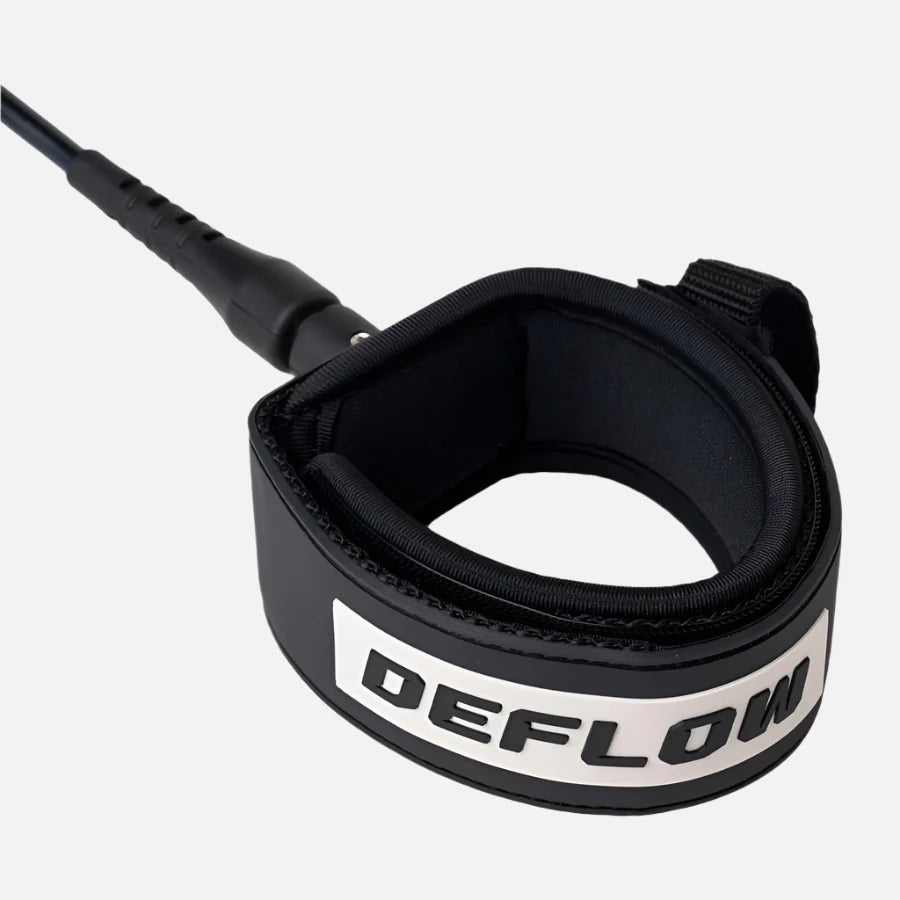 Invento de surf Deflow Core Black Leash en color negro de alta resistencia