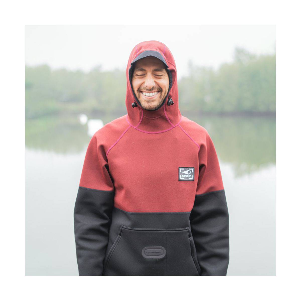 Chaqueta de neopreno cortavientos de 1mm con capucha para hombre Soöruz Outside color rojo