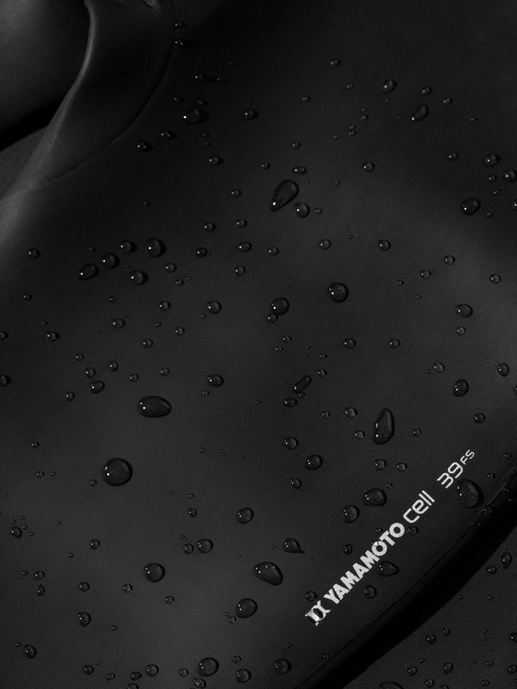 Neopreno de aguas abiertas para hombre Orca Vitalis TRN de color negro con detalles azules