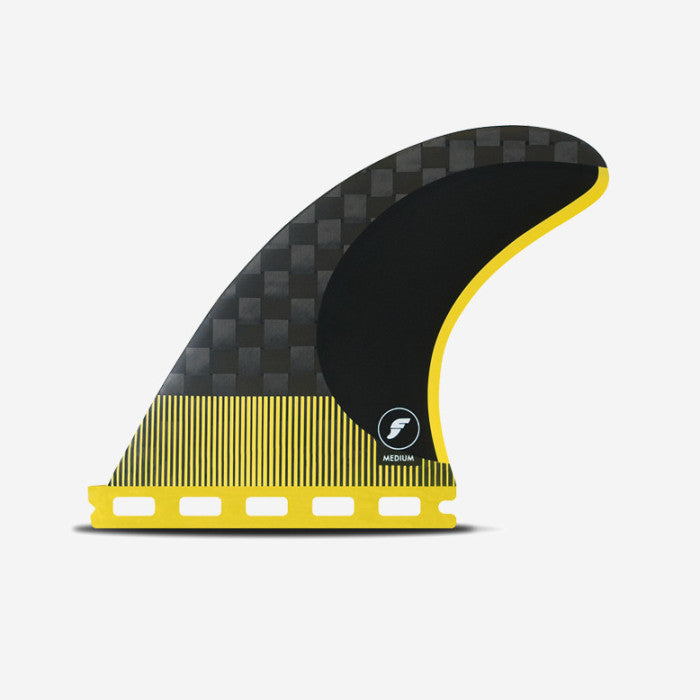 Set de quillas de surf Futures P6 Blackstix 3.0 Medium en color negro y amarillo neón translúcido