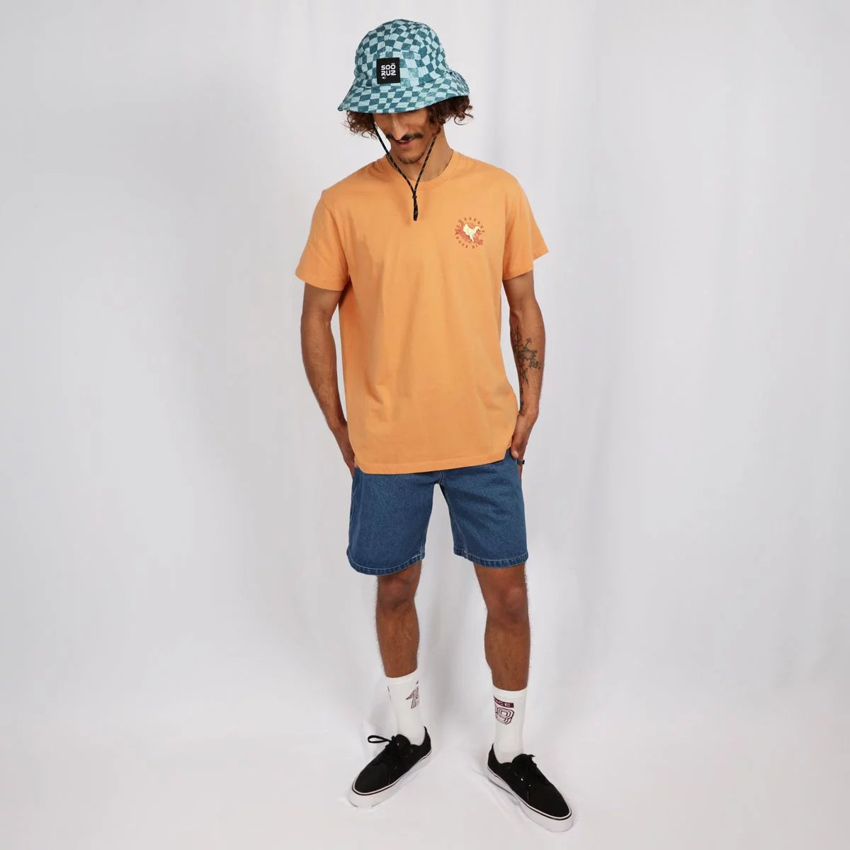 Sombrero de surf y agua Soöruz Dylan color azul con cinta de sujeción